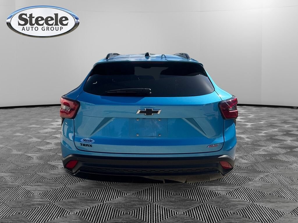 Used 2025 Chevrolet Trax 2RS SUV