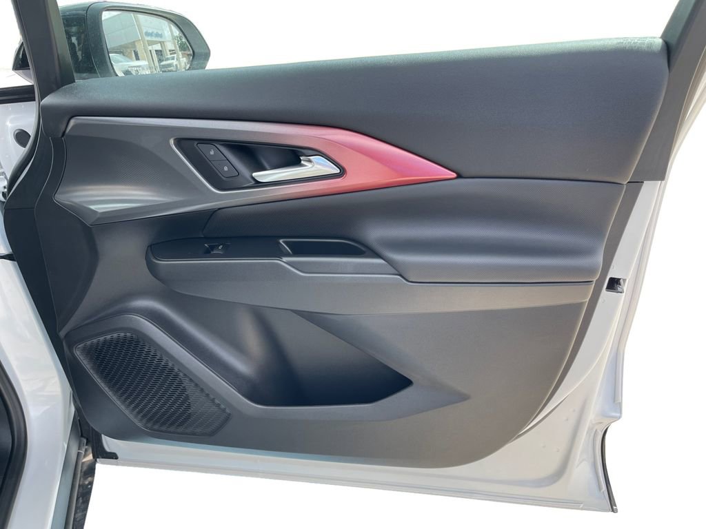 2025 Chevrolet Equinox EV RS - Photo 17