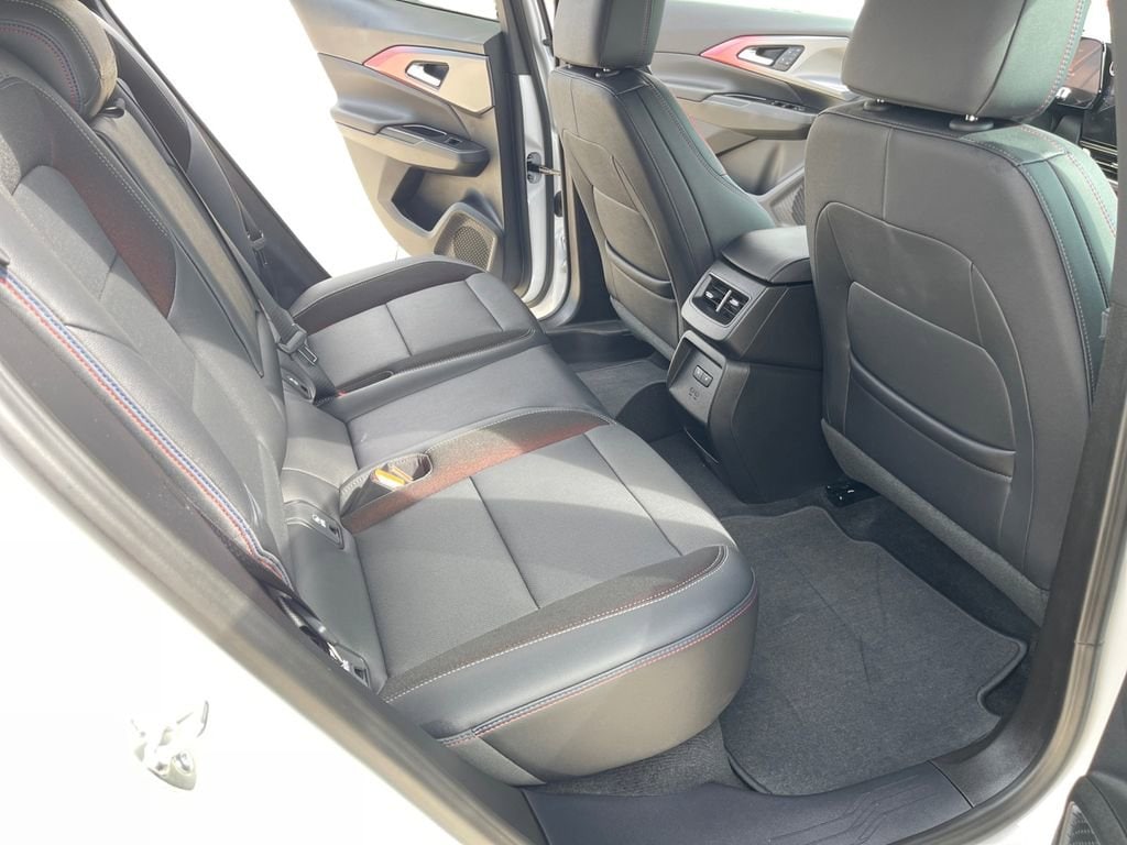 2025 Chevrolet Equinox EV RS - Photo 19