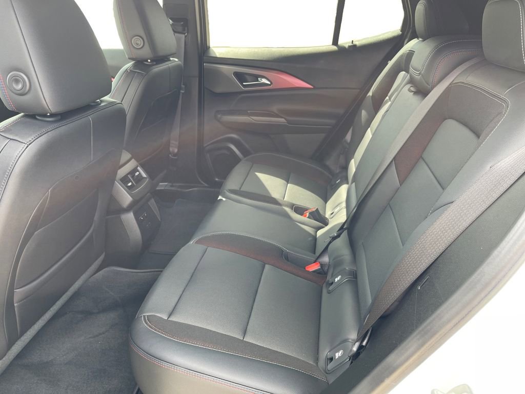 2025 Chevrolet Equinox EV RS - Photo 25