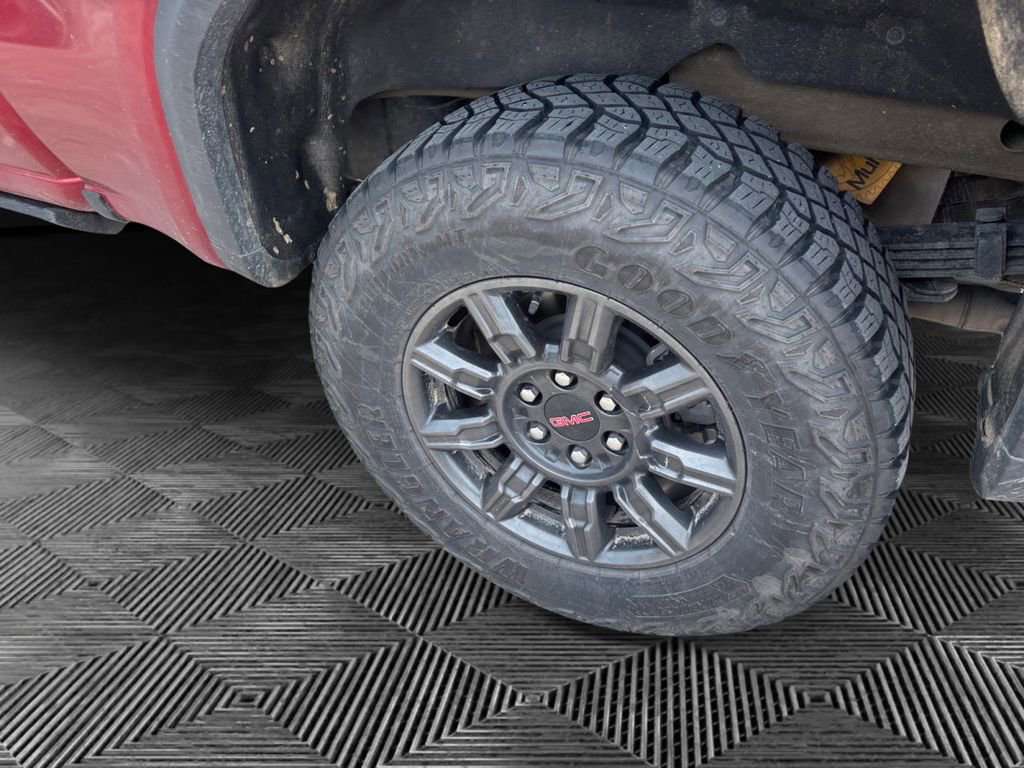 2025 GMC Sierra 1500 AT4X - Photo 19
