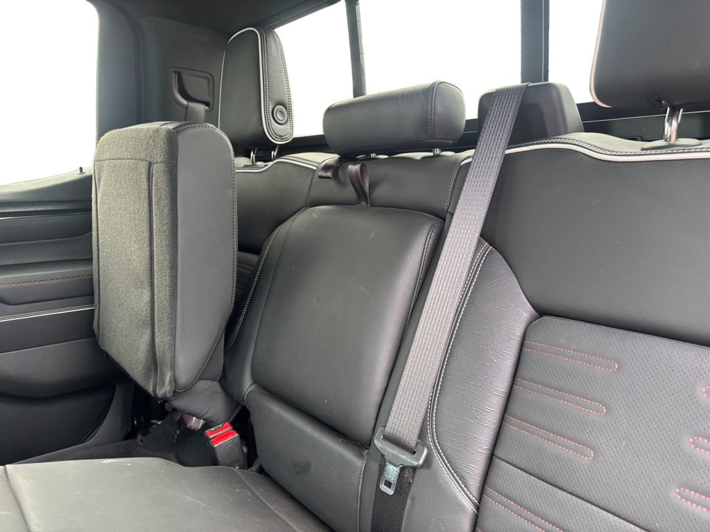 2025 GMC Sierra 1500 AT4X - Photo 13