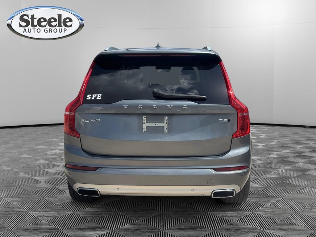 Used 2020 Volvo XC90 T5 Momentum 7 Passenger SUV