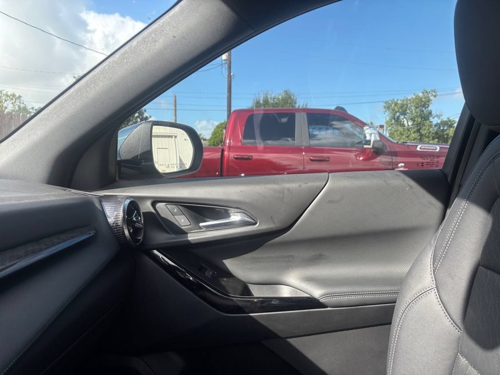 2025 Chevrolet Equinox LT - Photo 34