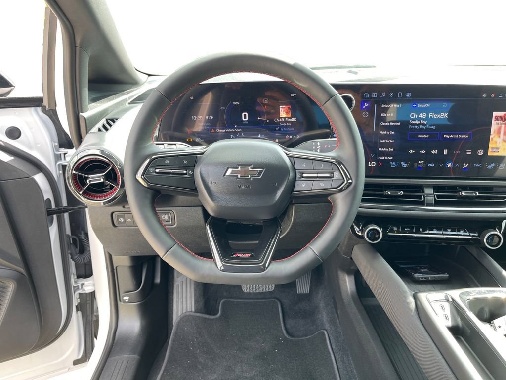 2025 Chevrolet Equinox EV RS - Photo 12