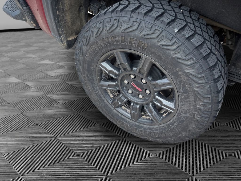 2025 GMC Sierra 1500 AT4X - Photo 18