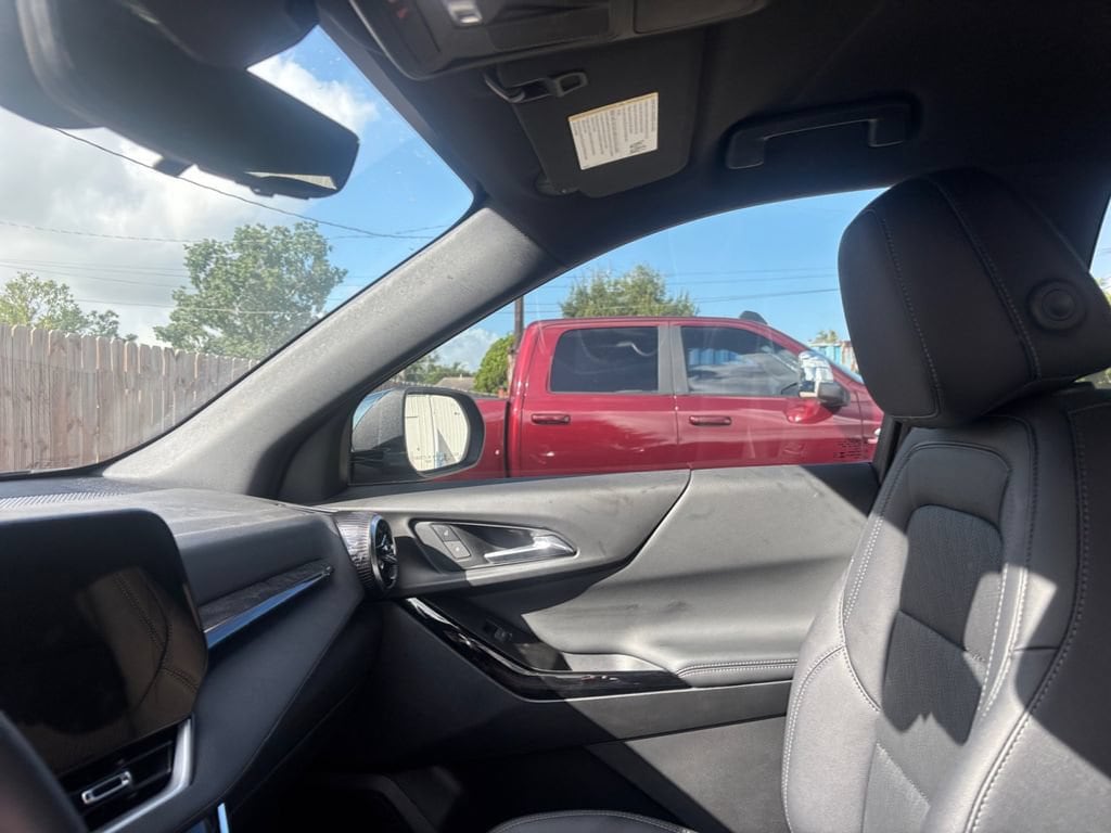 2025 Chevrolet Equinox LT - Photo 44