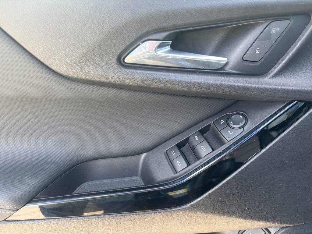 2025 Chevrolet Equinox LT - Photo 30