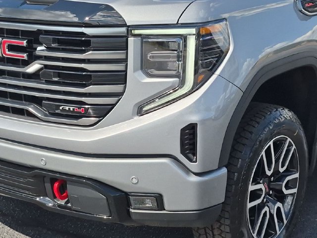 2026 GMC Sierra 1500 AT4 - Photo 9