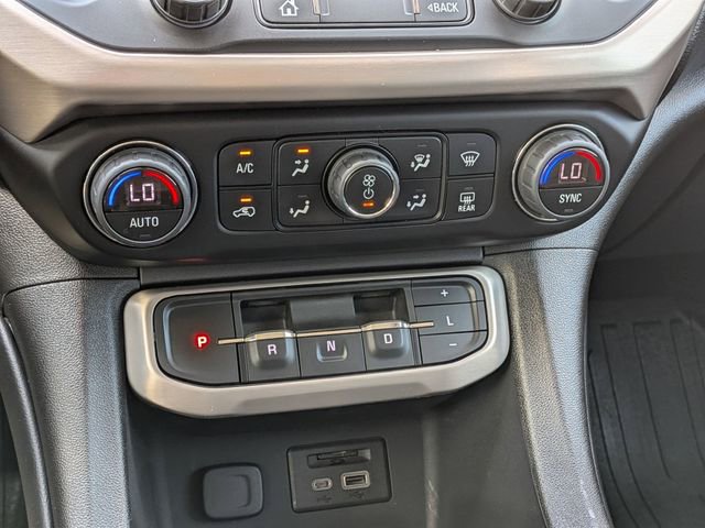 2023 GMC Acadia Denali - Photo 27