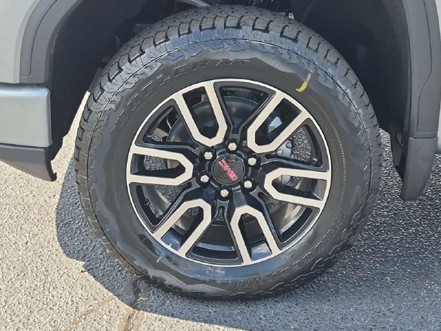 2026 GMC Sierra 1500 AT4 - Photo 10