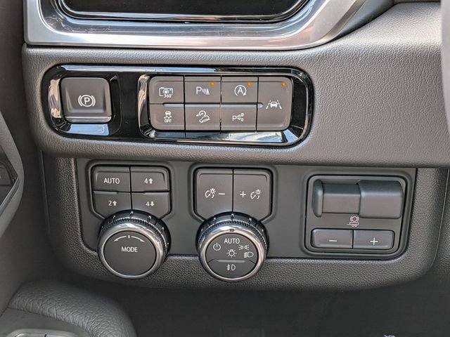 2026 GMC Yukon Denali - Photo 18