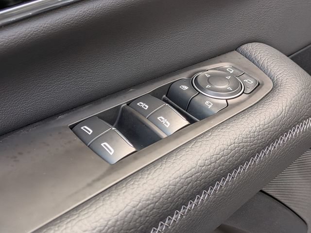 2026 GMC Yukon Denali - Photo 13