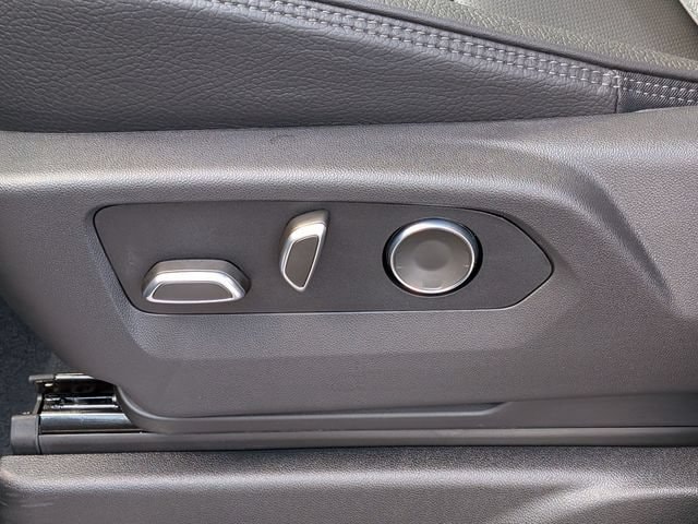 2026 GMC Yukon Denali - Photo 16