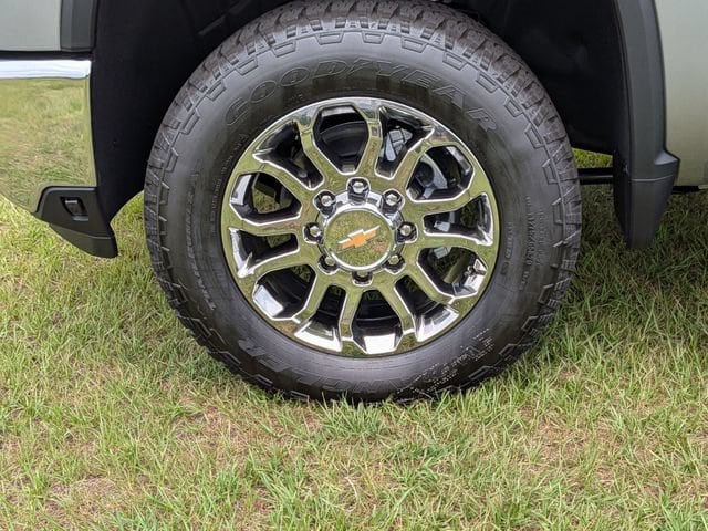 2026 Chevrolet Silverado 2500 HD LTZ - Photo 10