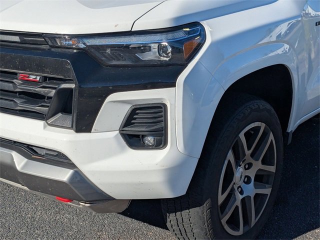 2023 Chevrolet Colorado Z71 photo 3