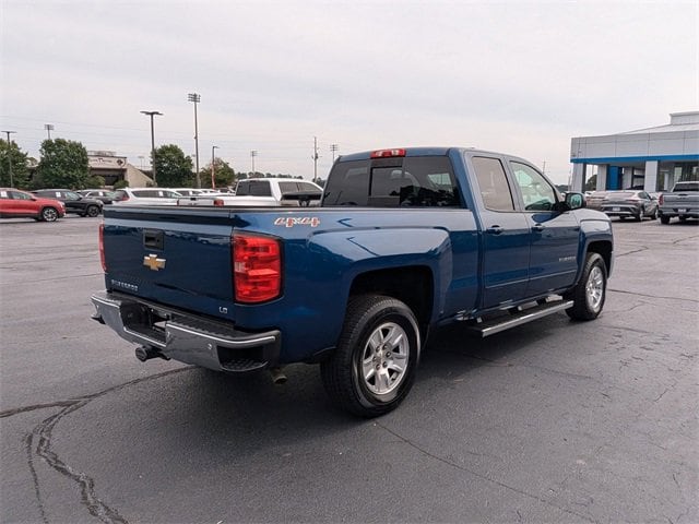 Used 2017 Chevrolet Silverado 1500 LT with VIN 1GCVKREC5HZ305704 for sale in Lumberton, NC