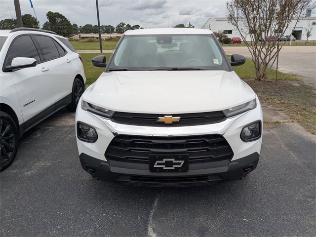 2023 Chevrolet Trailblazer LS photo 2