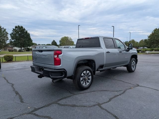 2026 Chevrolet Silverado 2500 HD Custom - Photo 3