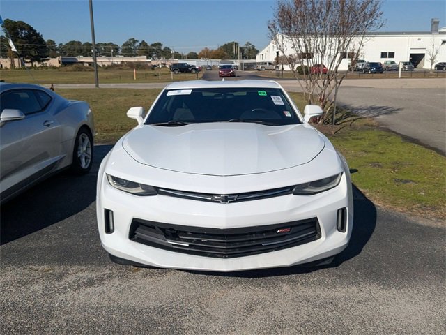 2018 Chevrolet Camaro 1LS 1LT photo 2