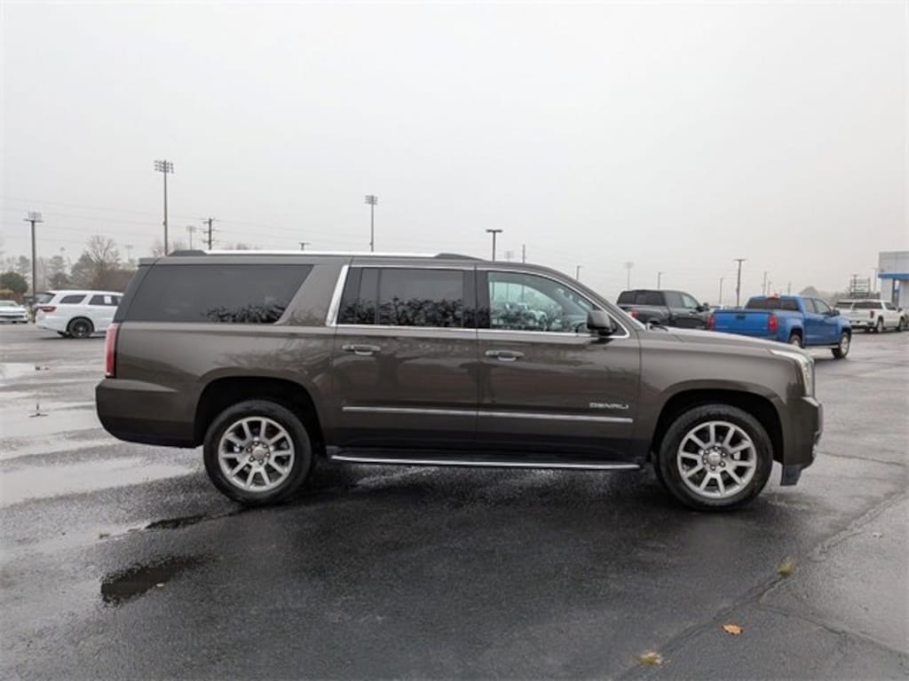 Used 2020 GMC Yukon XL Denali SUV