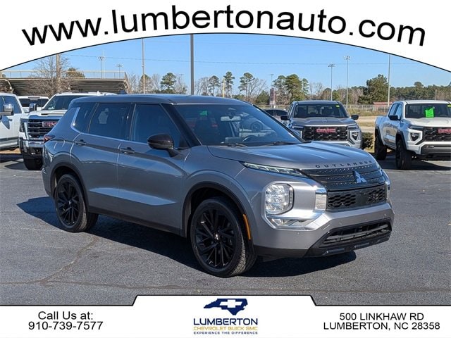 2022 Mitsubishi Outlander Black Edition's photo