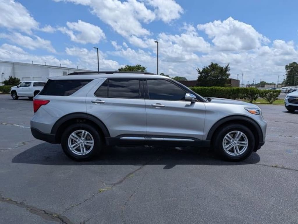 Used 2023 Ford Explorer XLT