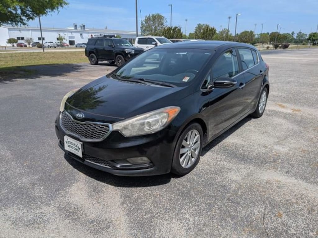 Used 2015 Kia Forte 5-Door EX