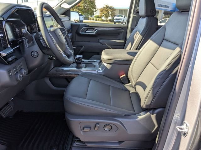 2026 Chevrolet Silverado 1500 LTZ - Photo 15