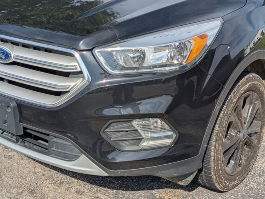 Used 2019 Ford Escape SE