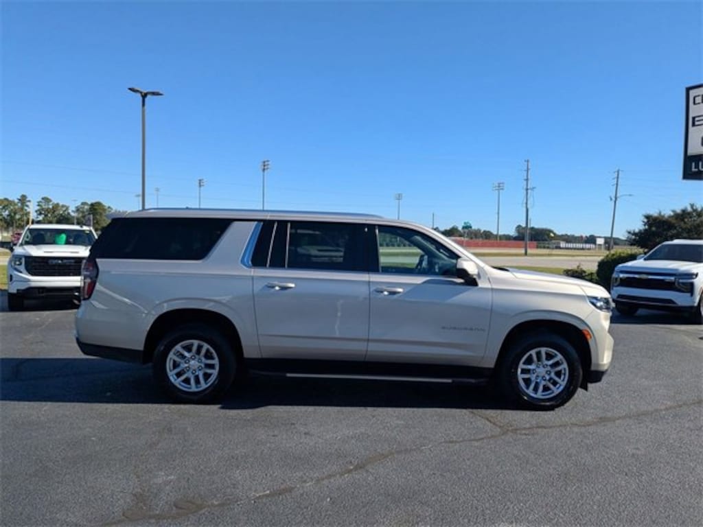 Used 2024 Chevrolet Suburban LT SUV