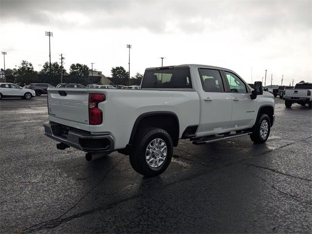 2024 Chevrolet Silverado 2500HD LT photo 2