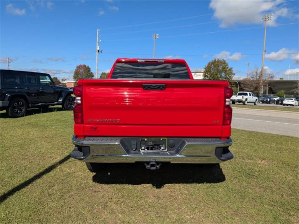 Used 2024 Chevrolet Silverado 1500 LT Truck