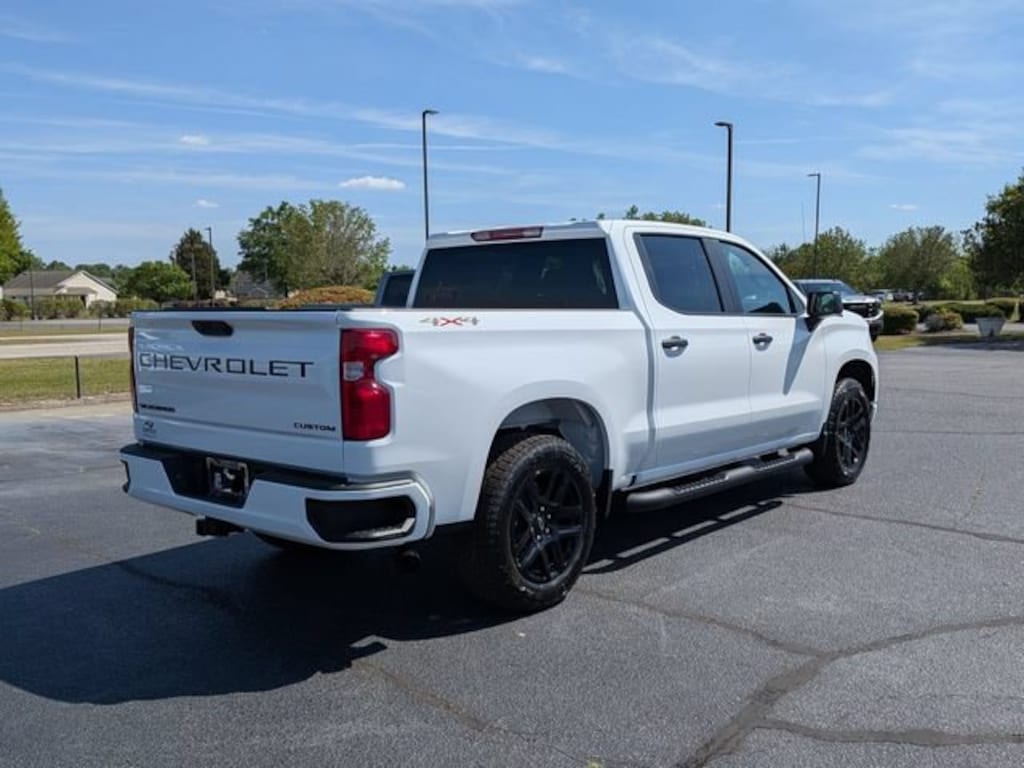New 2026 Chevrolet Silverado 1500 Custom Truck