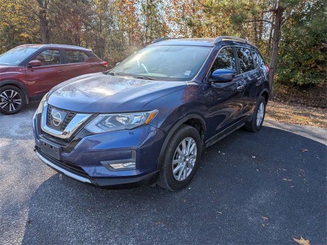 2017 Nissan Rogue SV photo 3