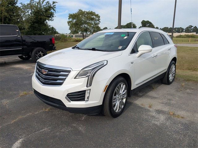 2017 Cadillac XT5 Premium Luxury photo 2
