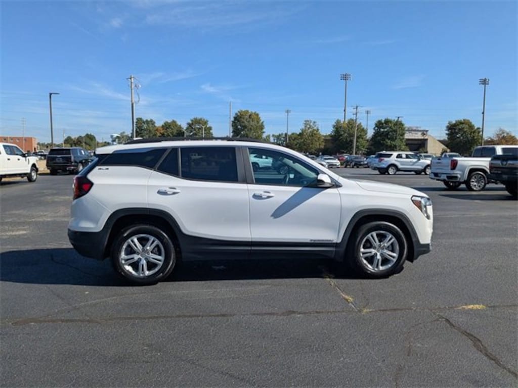 Used 2022 GMC Terrain SLE SUV