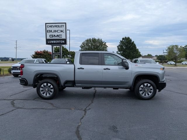 2026 Chevrolet Silverado 2500 HD Custom - Photo 2