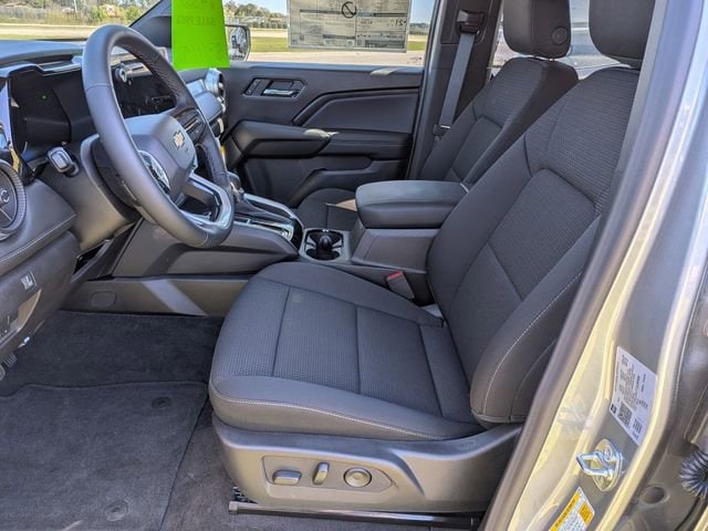 2026 Chevrolet Colorado LT - Photo 14