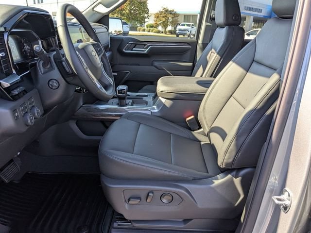2026 Chevrolet Silverado 1500 LTZ - Photo 15