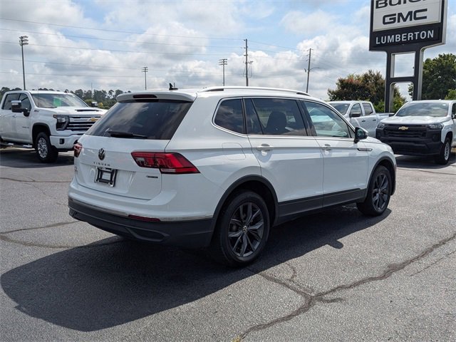 2022 Volkswagen Tiguan SE photo 3