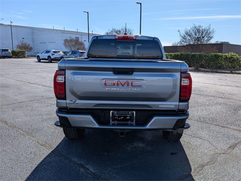 Used 2024 GMC Canyon Elevation Truck