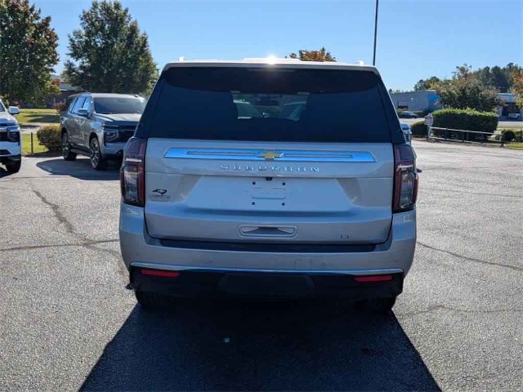Used 2024 Chevrolet Suburban LT SUV
