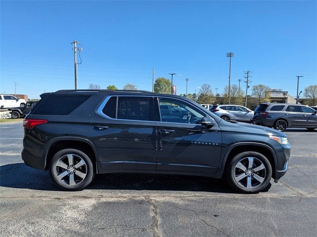 Used 2021 Chevrolet Traverse 3LT with VIN 1GNEVHKW6MJ207863 for sale in Lumberton, NC