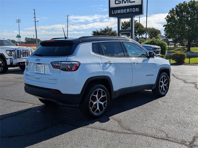 2024 Jeep Compass Limited photo 3