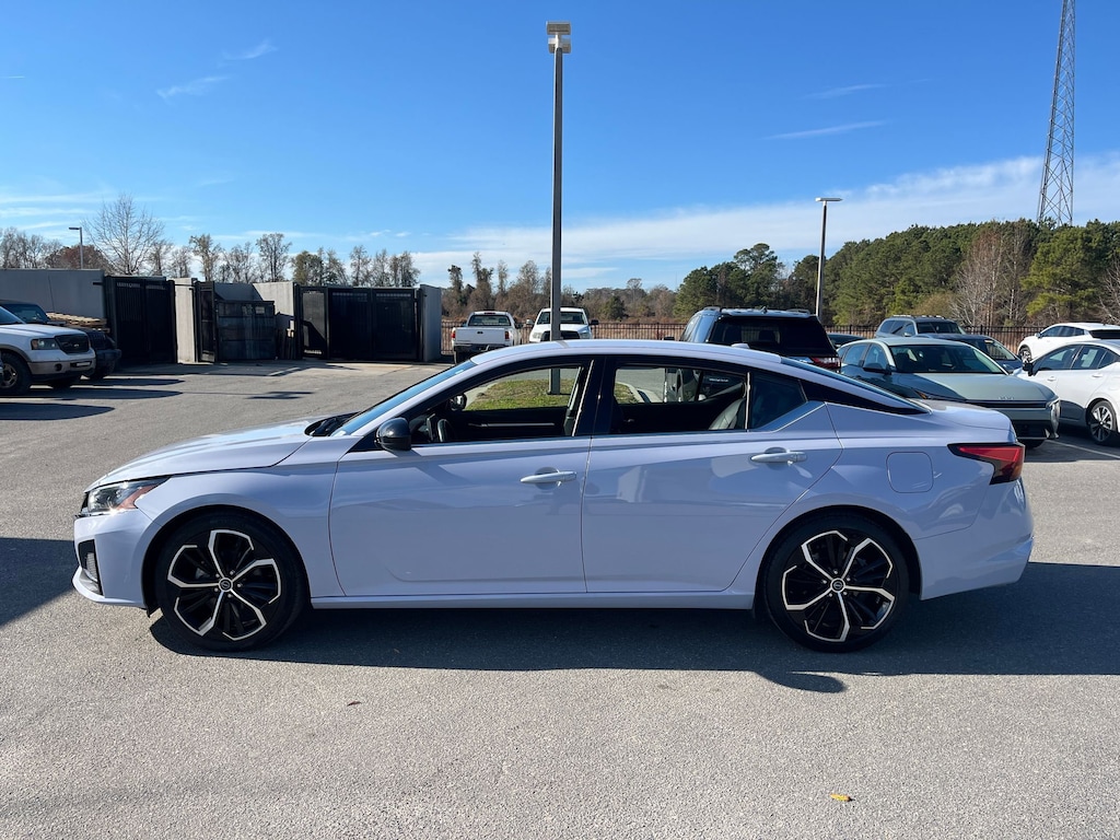 Used 2024 Nissan Altima 2.5 SR Sedan