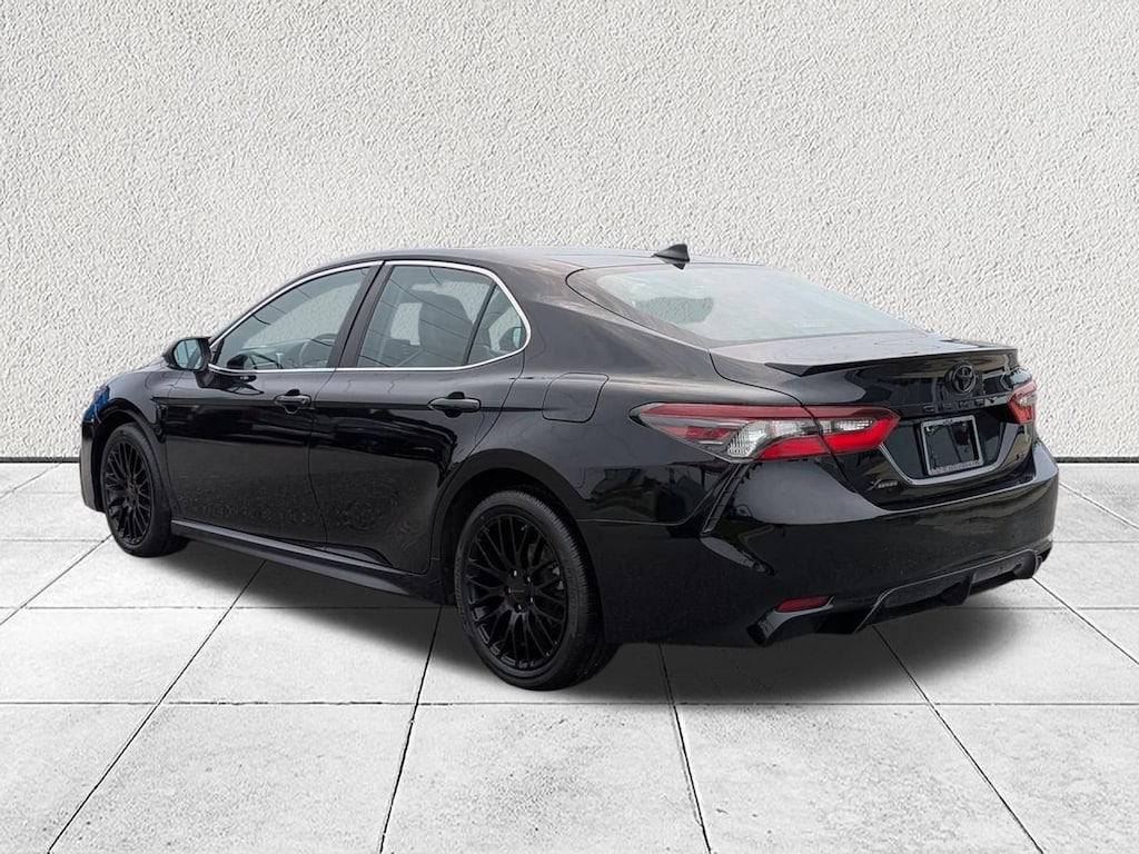 Used 2023 Toyota Camry SE Sedan