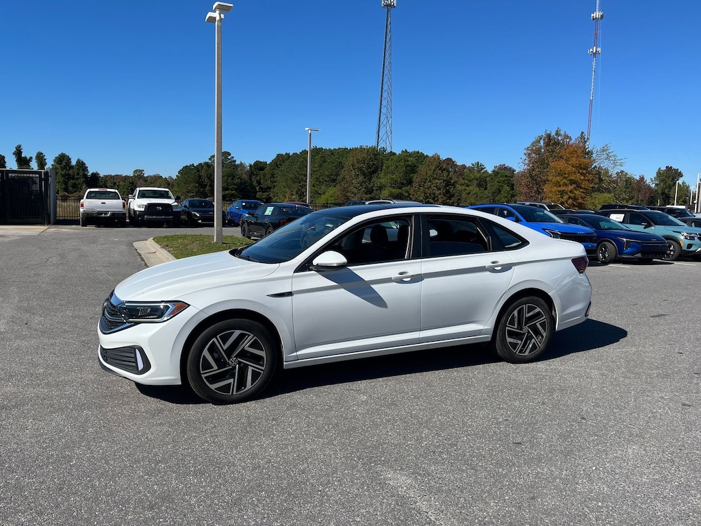 Used 2024 Volkswagen Jetta 1.5T SEL Sedan