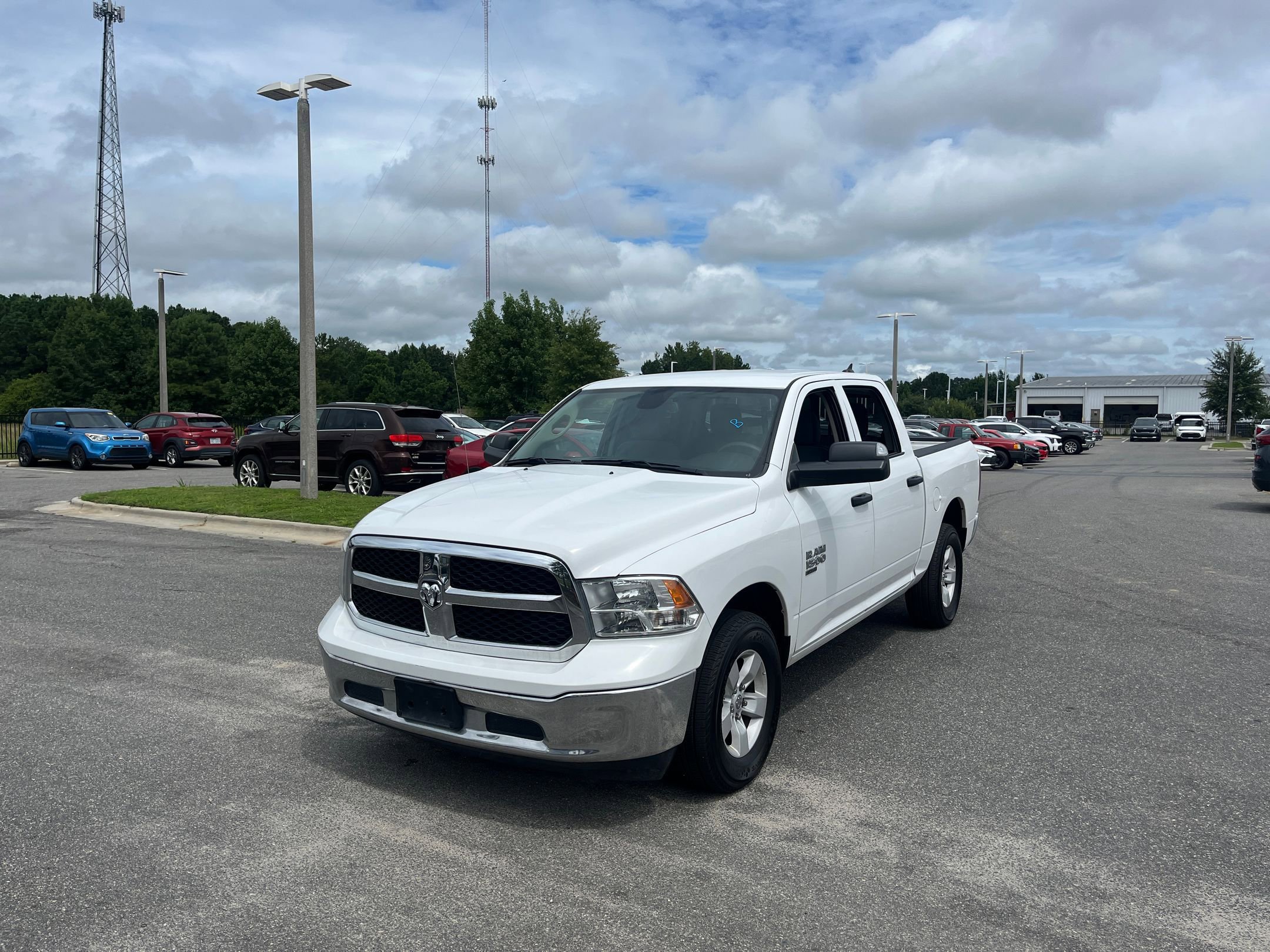 2023 Ram 1500 Classic SLT photo 3