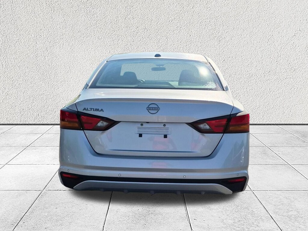 Used 2025 Nissan Altima SV Sedan